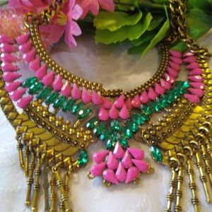 Chunky statement necklace
